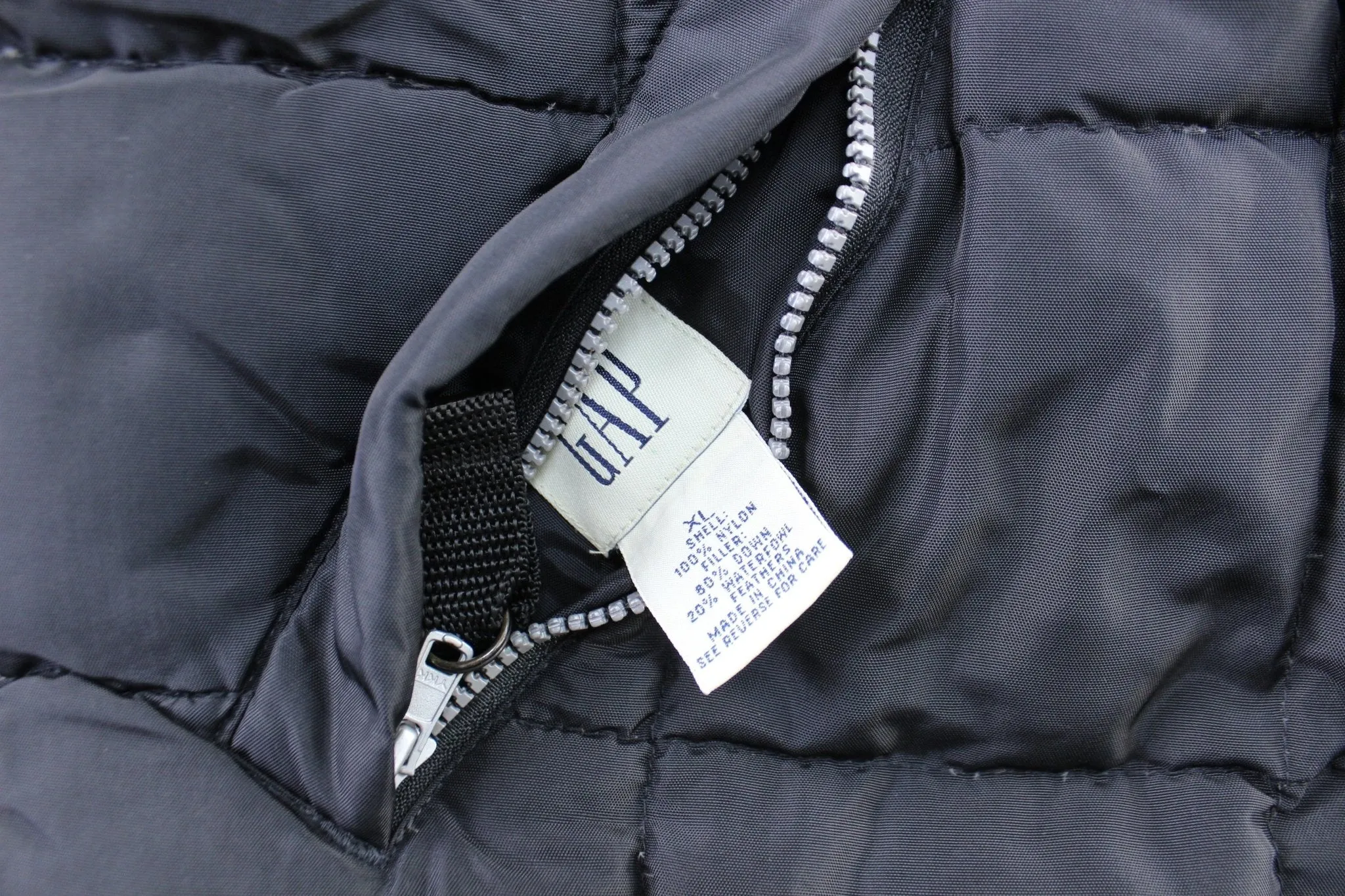 90’s Gap Black & Silver Reversible Puffer Vest