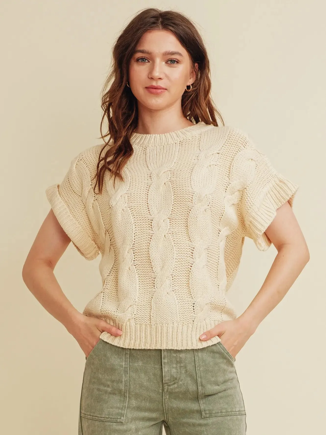 CABLE KNOT SHORT SLEEVE SWEATER