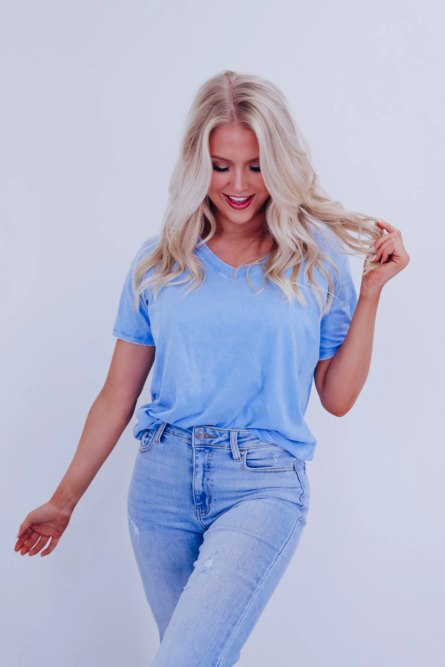 Evie V-neck Acid Washed Top - Dusty Blue