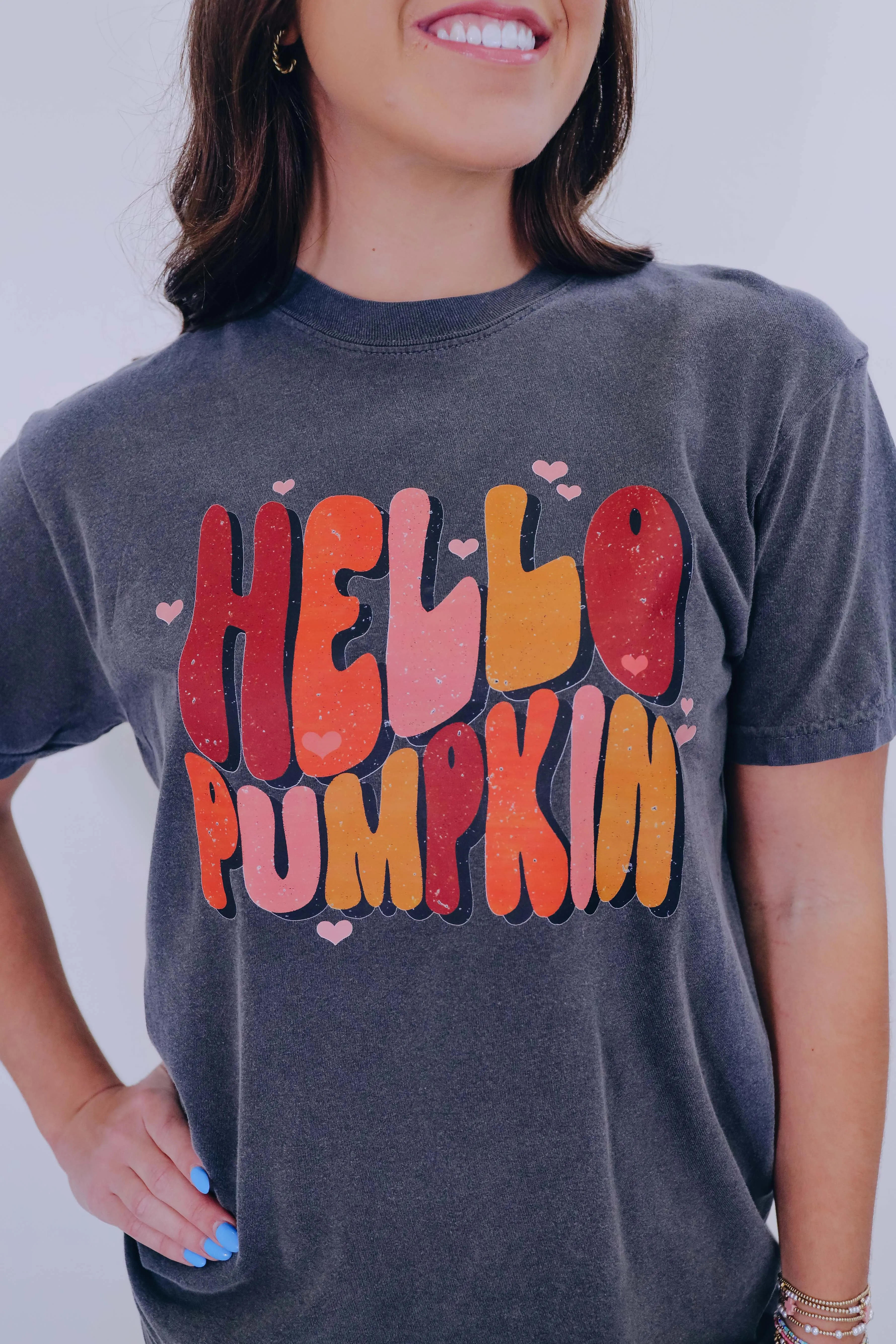 Heart "Hello Pumpkin" Graphic Tee S-3X - Charcoal