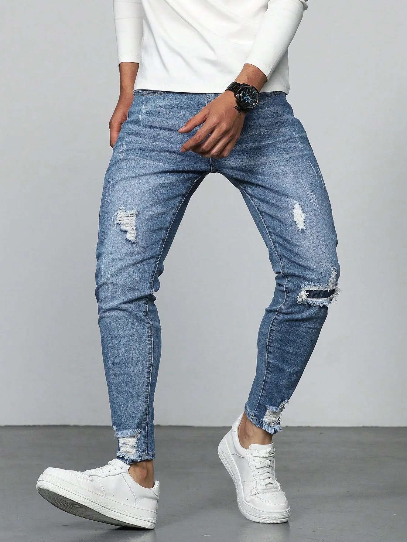 Manfinity LEGND Men's Slim Fit Ripped Jeans