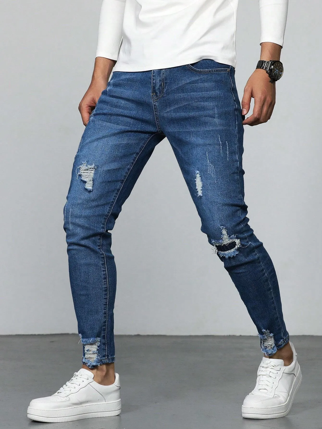 Manfinity LEGND Men's Slim Fit Ripped Jeans