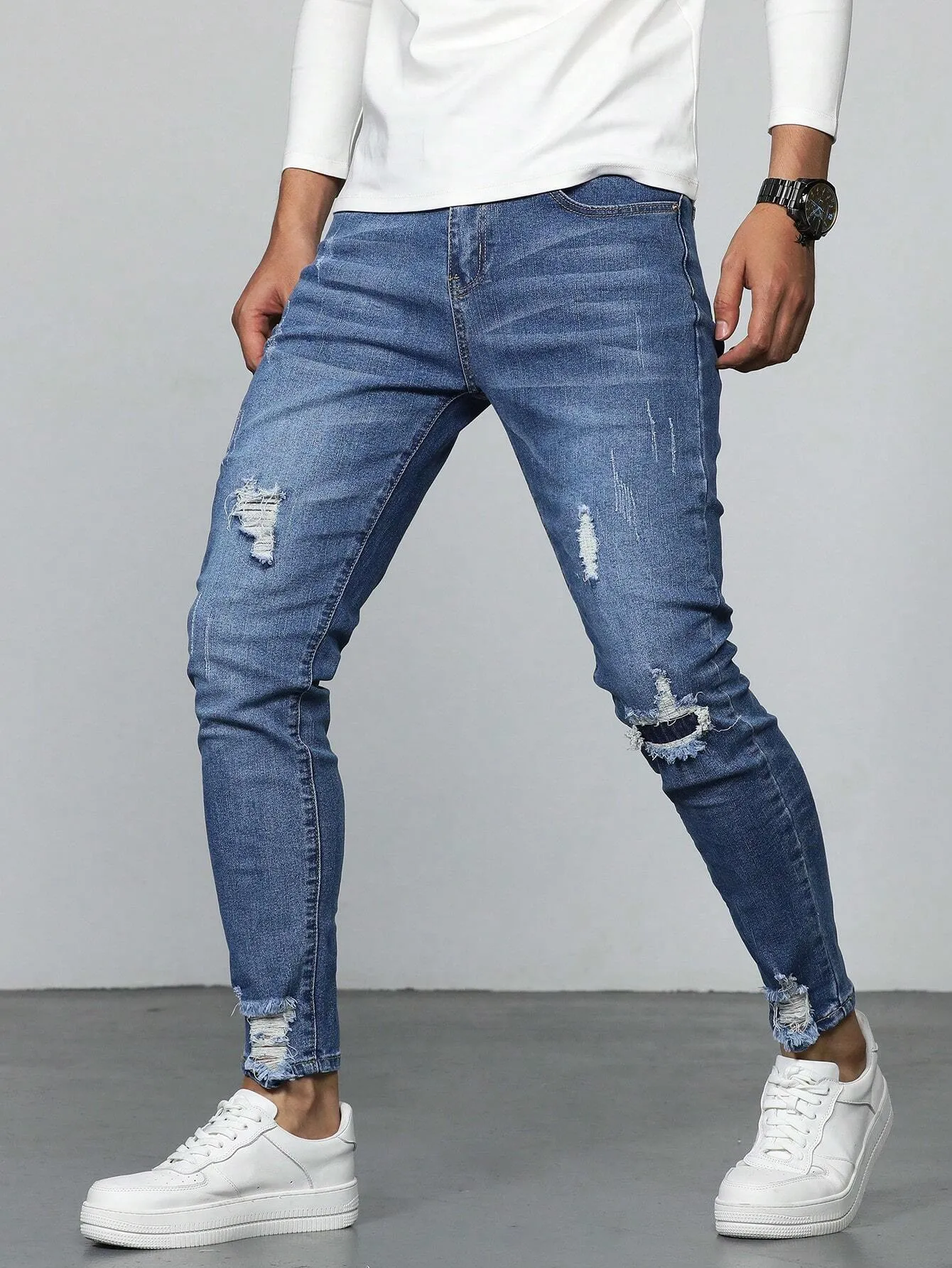 Manfinity LEGND Men's Slim Fit Ripped Jeans