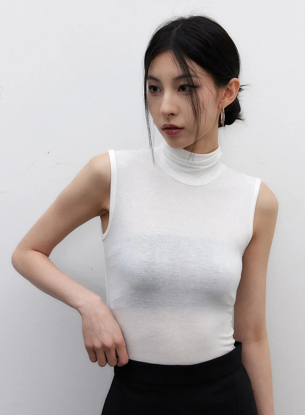 Sleeveless Mesh Turtleneck IY326