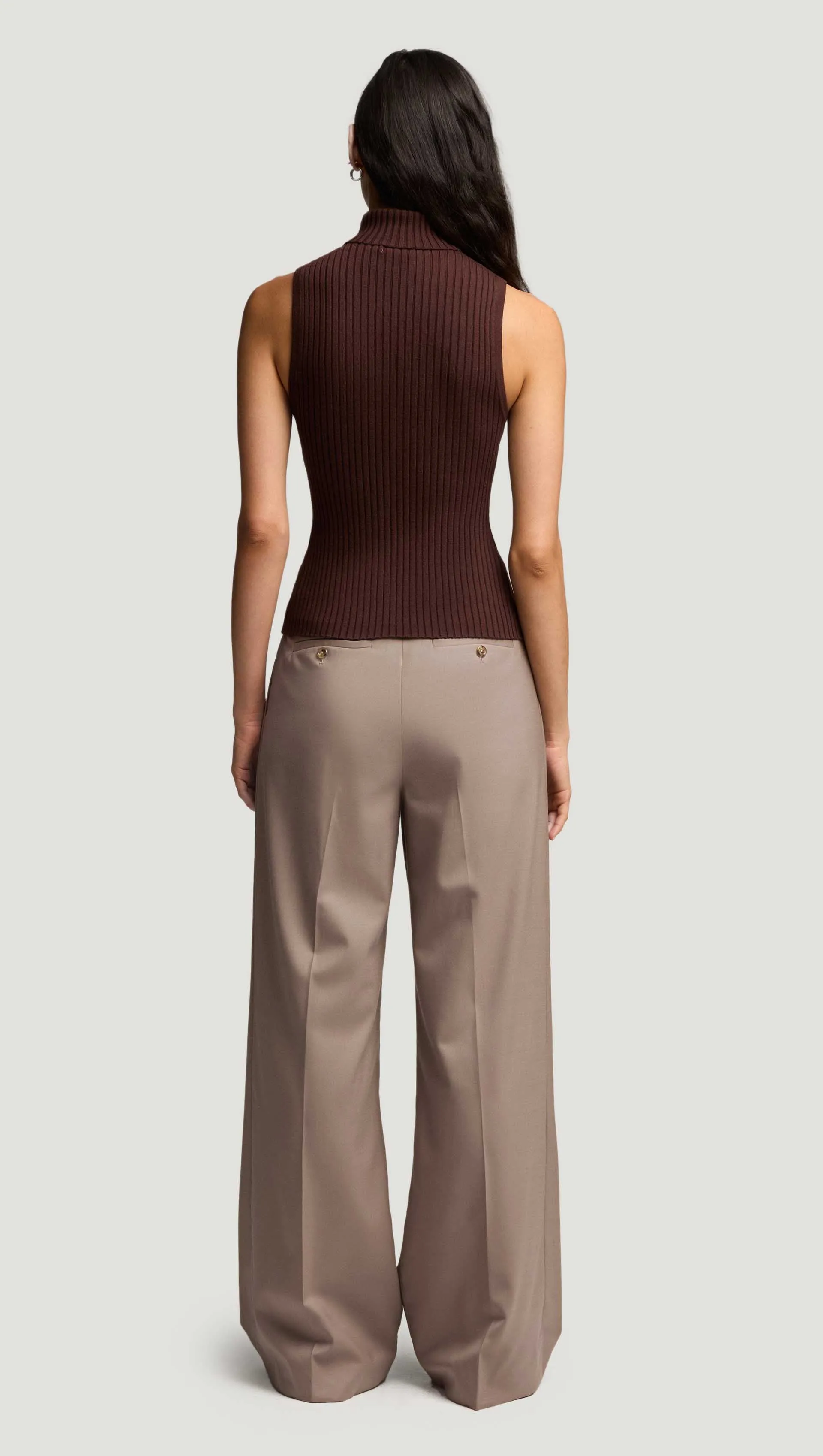 Sleeveless Turtleneck in Stretch Wool | Chocolate