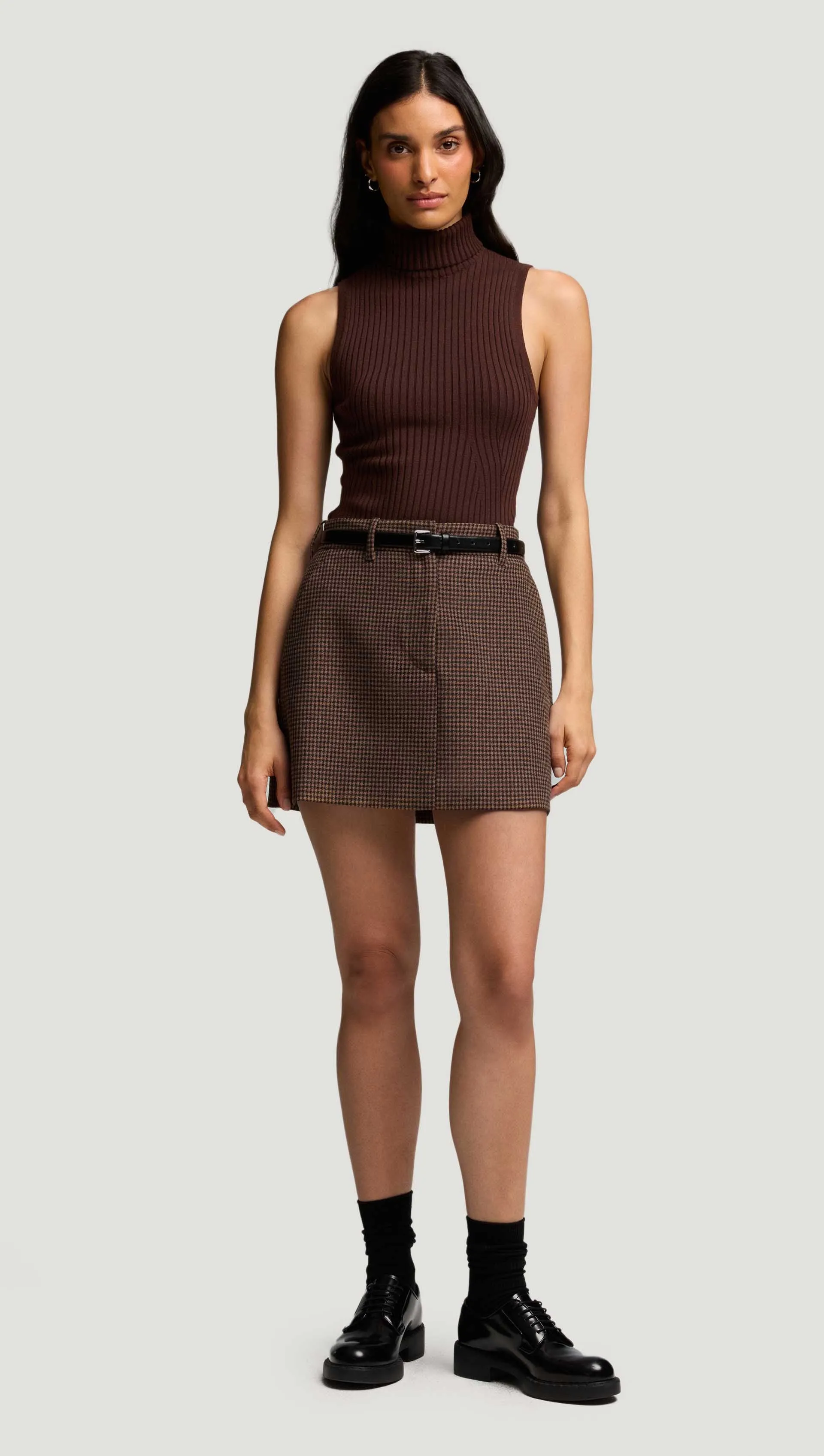 Sleeveless Turtleneck in Stretch Wool | Chocolate