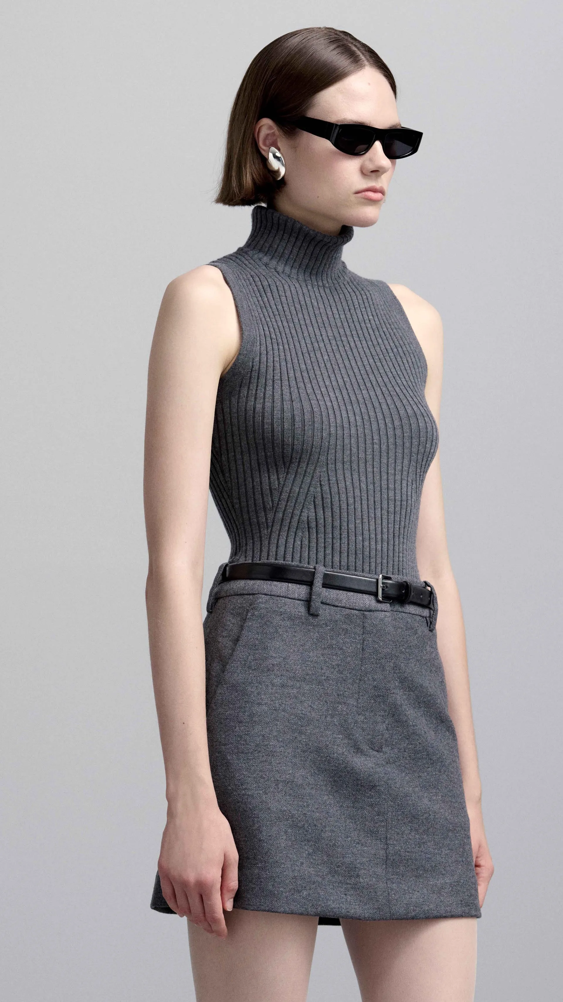 Sleeveless Turtleneck in Stretch Wool | Grey