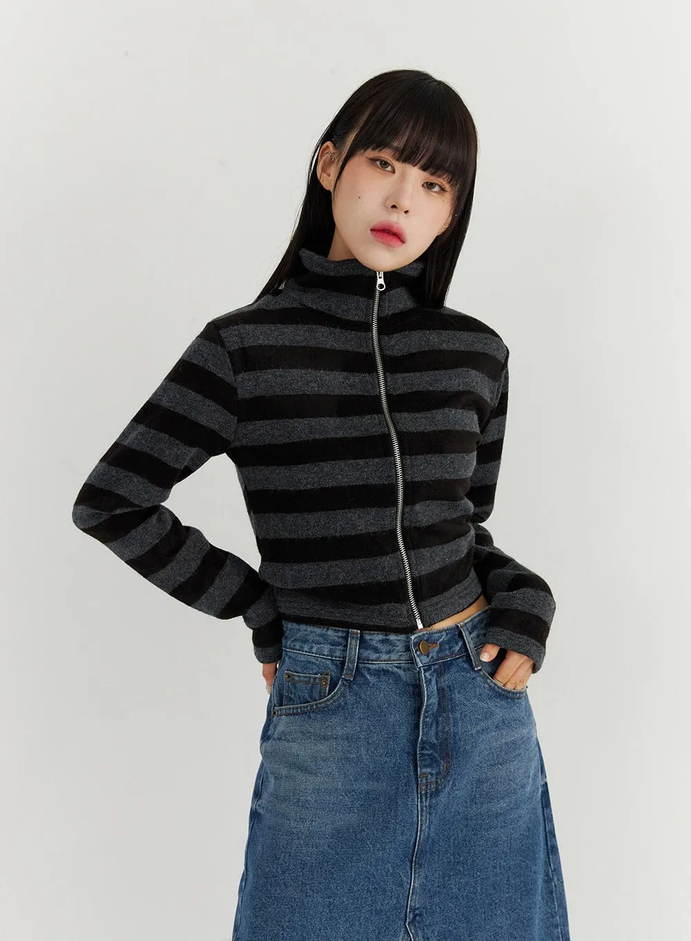 Stripe Zip-Up Turtleneck Knit Top CO319