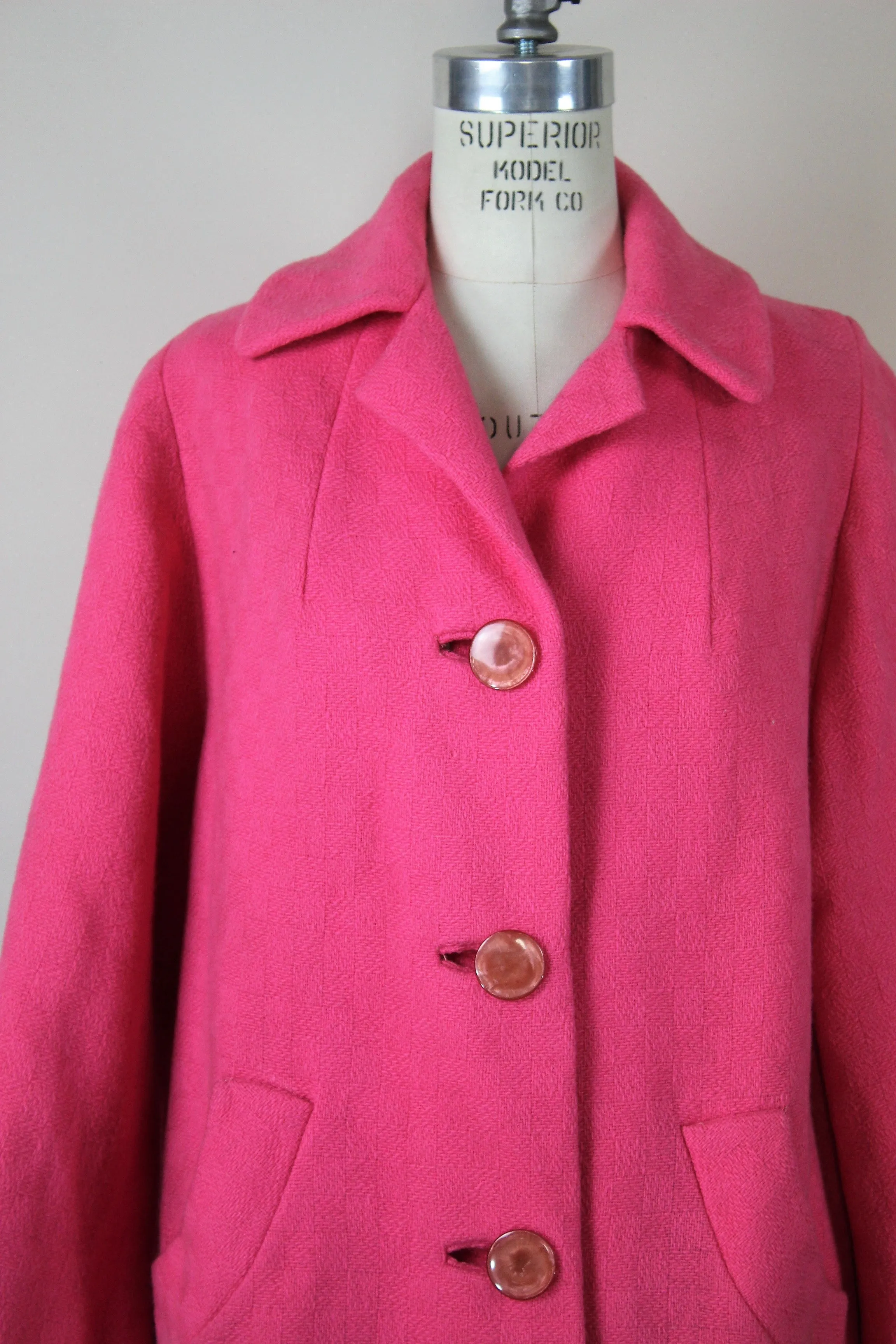 The Vintage 1960s Elle Overcoat in Pink