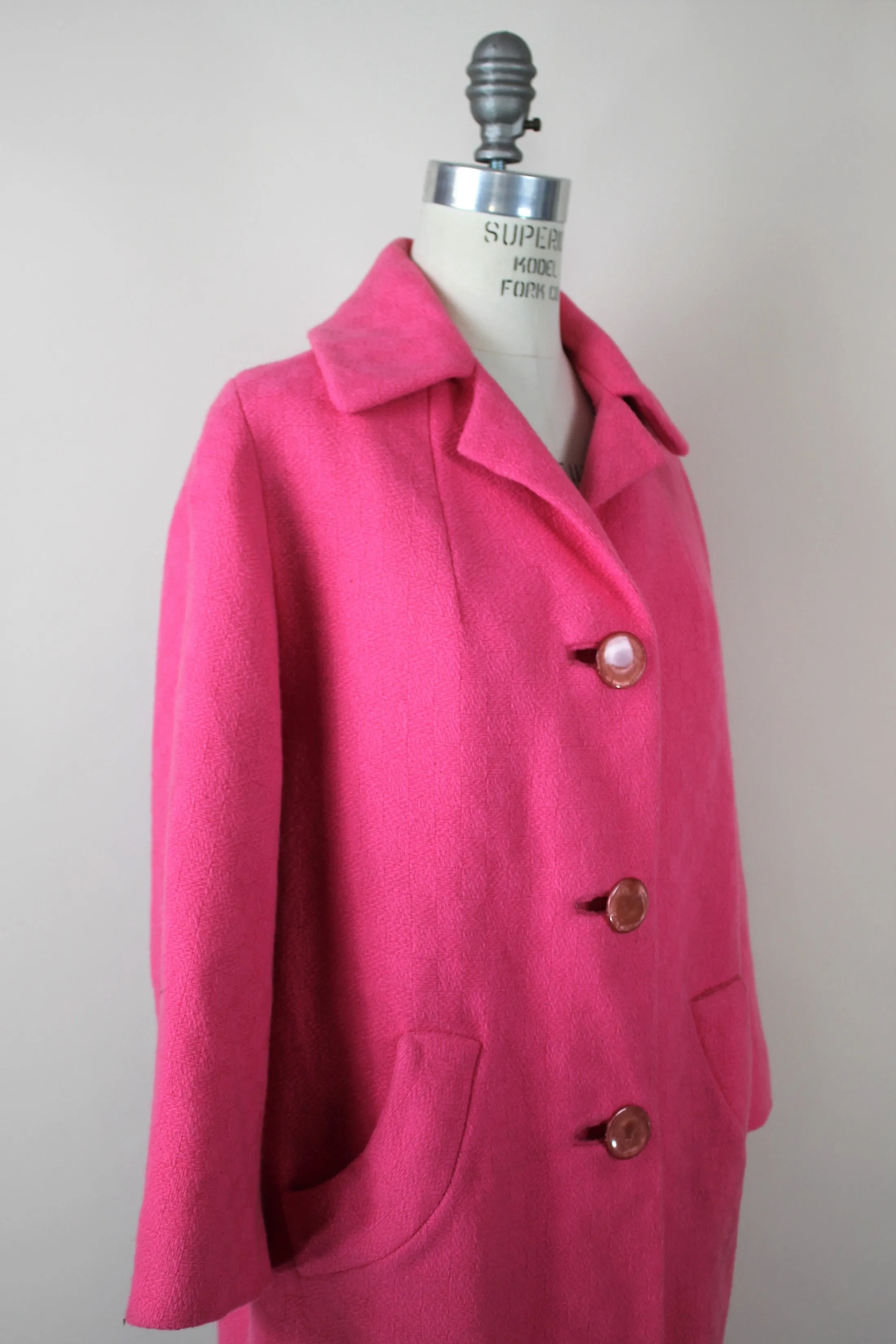 The Vintage 1960s Elle Overcoat in Pink