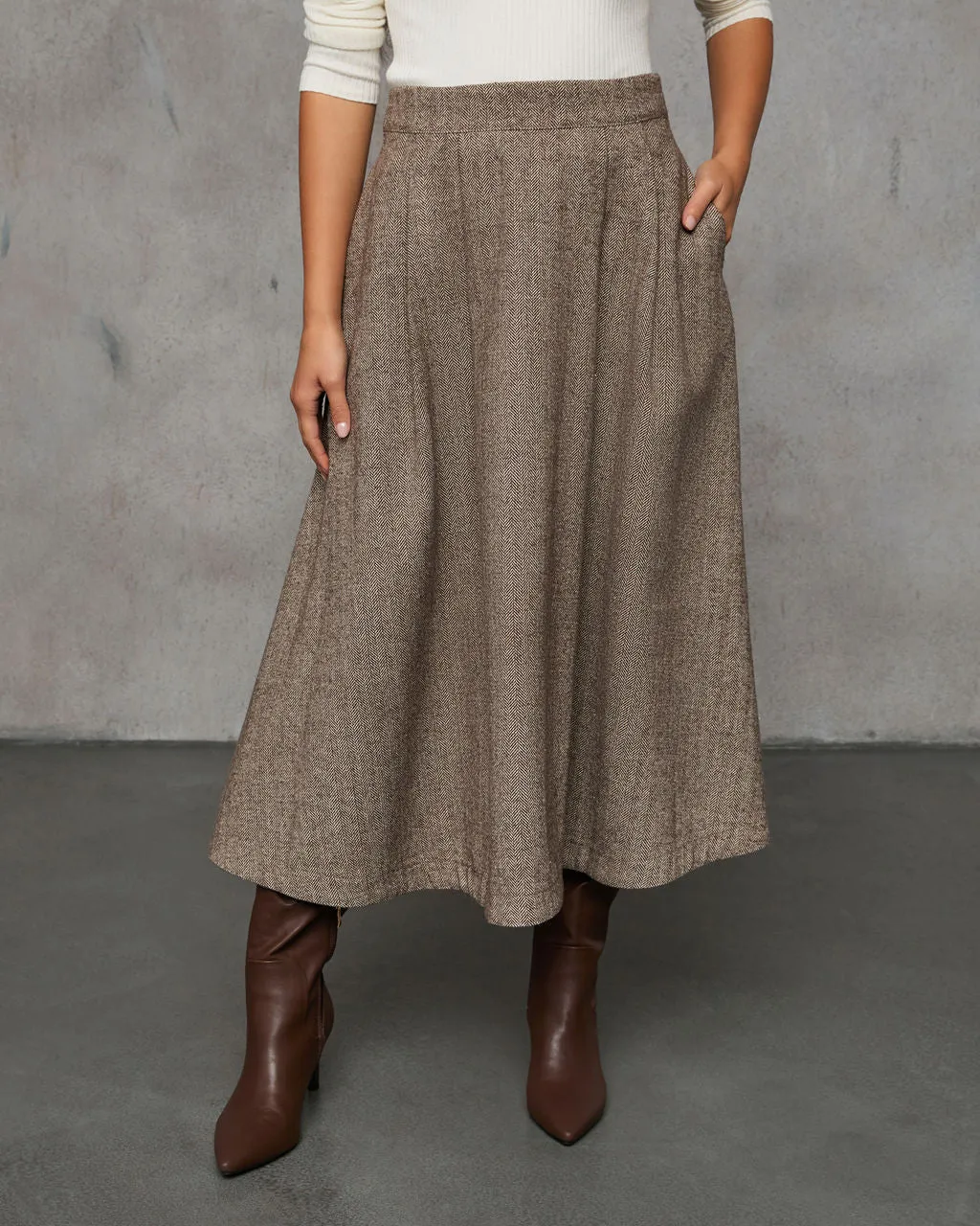 Willah Pleated Pocketed Midi Skirt