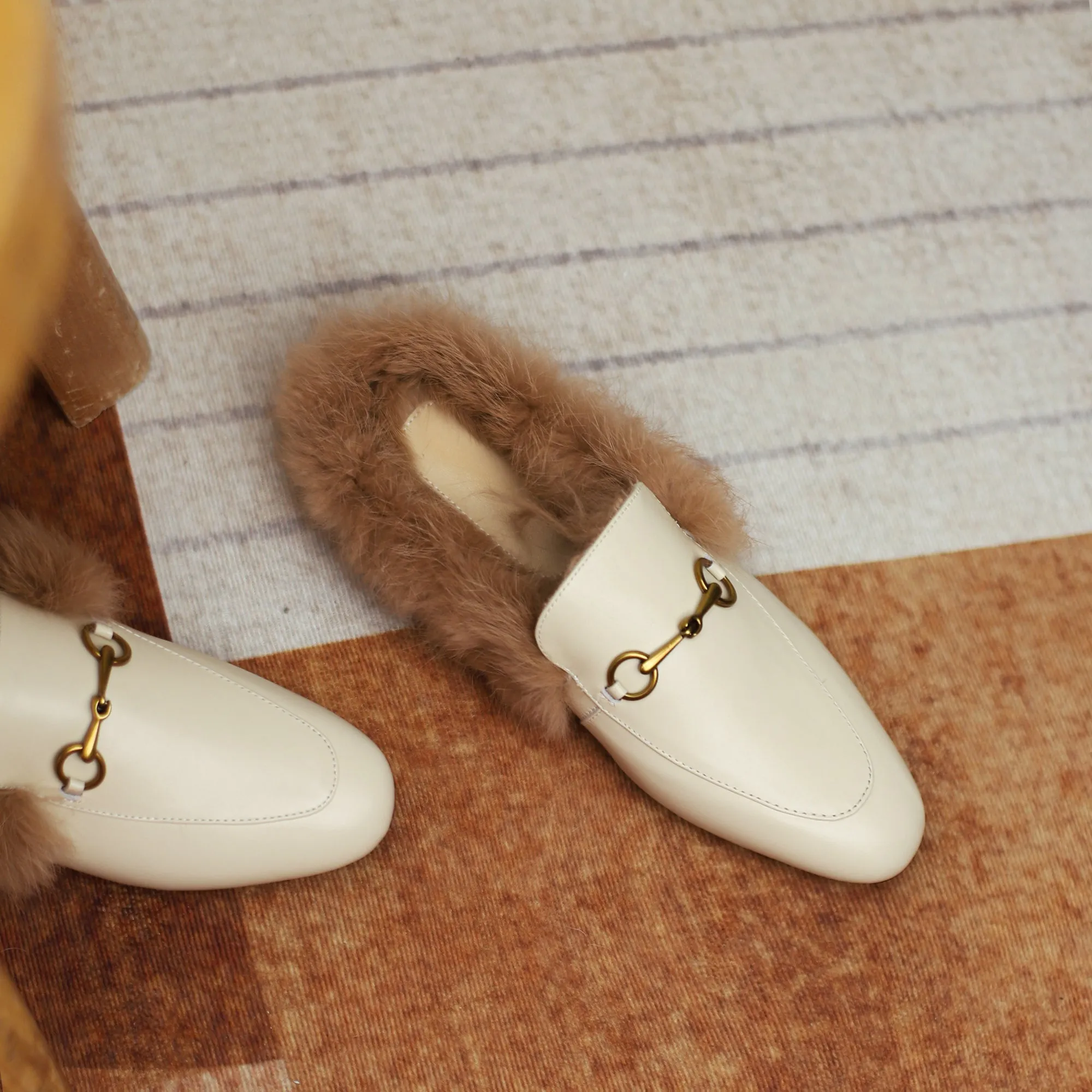 Women Leather Fur Flat Slippers Mules